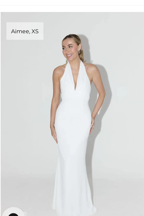 DRESS WITH FRONT TIE DETAIL PALACE MUSE