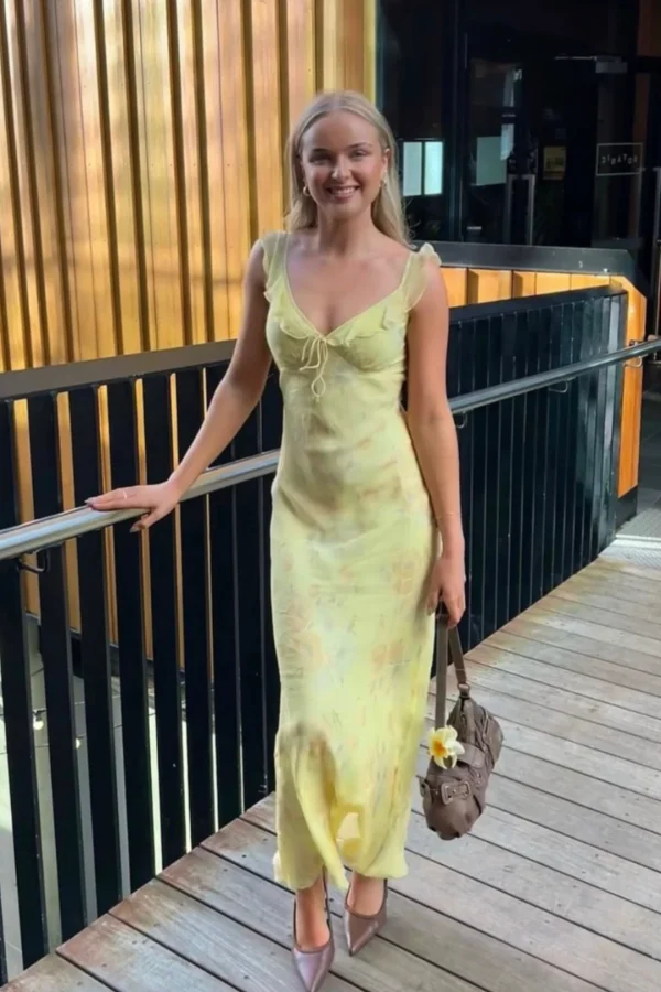 Rent The Heidi Yellow Zinnia Floral Maxi Dress - Realisation Par | HURR