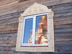 Резные наличники украсят окна воскресной школы