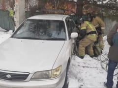 Более восьмисот зеленогорцев искупались в крещенской проруби 19 января