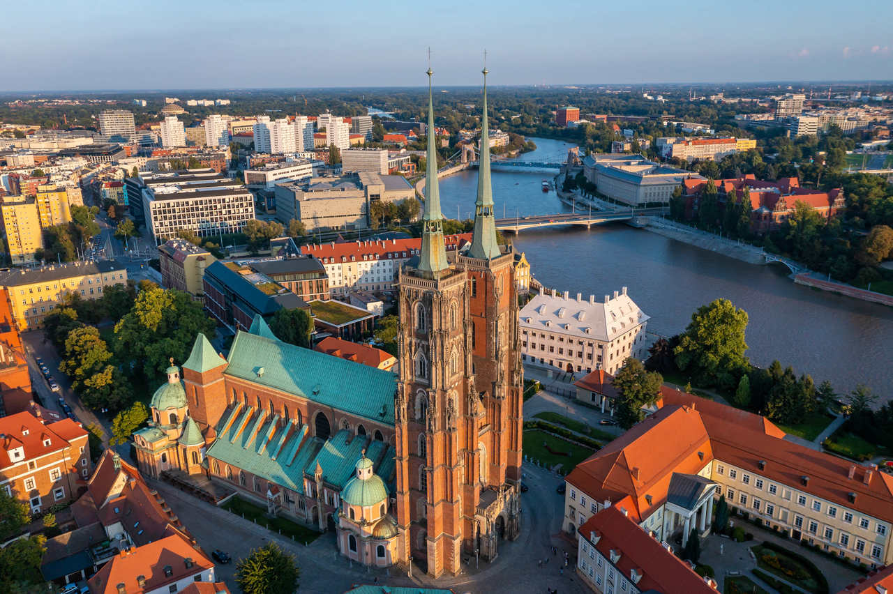 Katedra we Wrocławiu &ndash; widok z lotu ptaka
