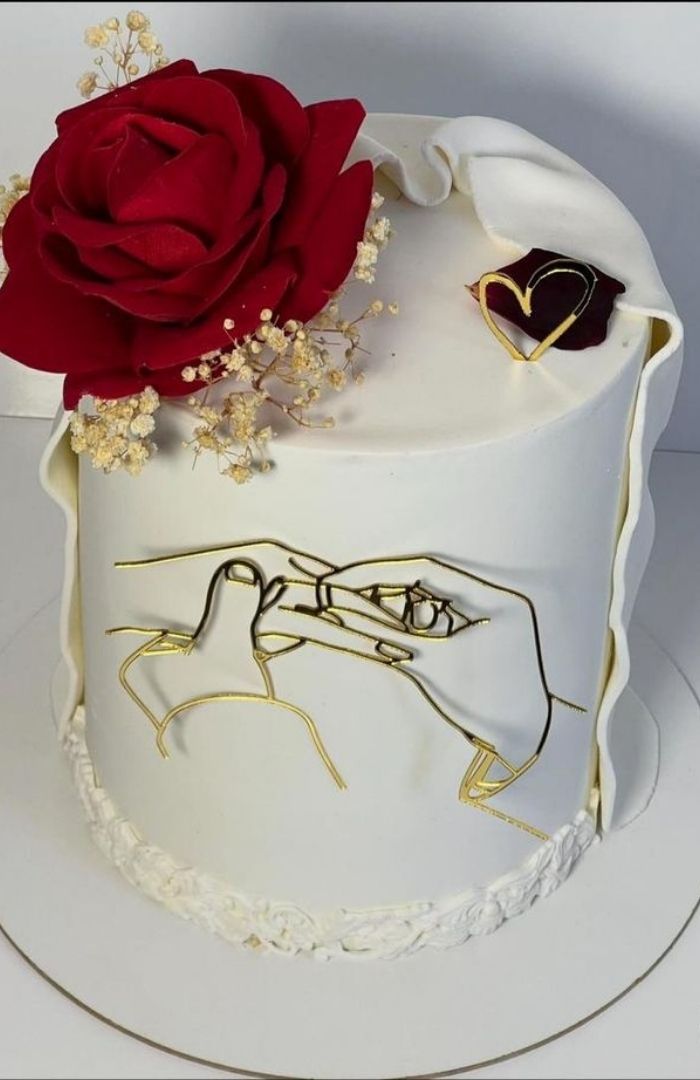 Delight Anniversary Cake