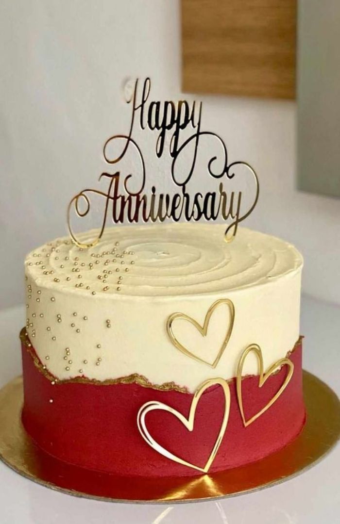 Elegant Anniversary Cake