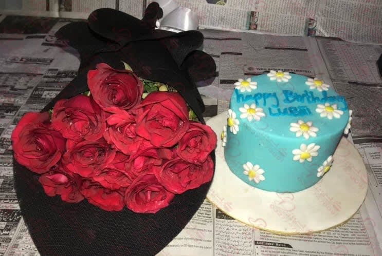 Farewell Canada Travel Cake with Bouquet Faisalabad