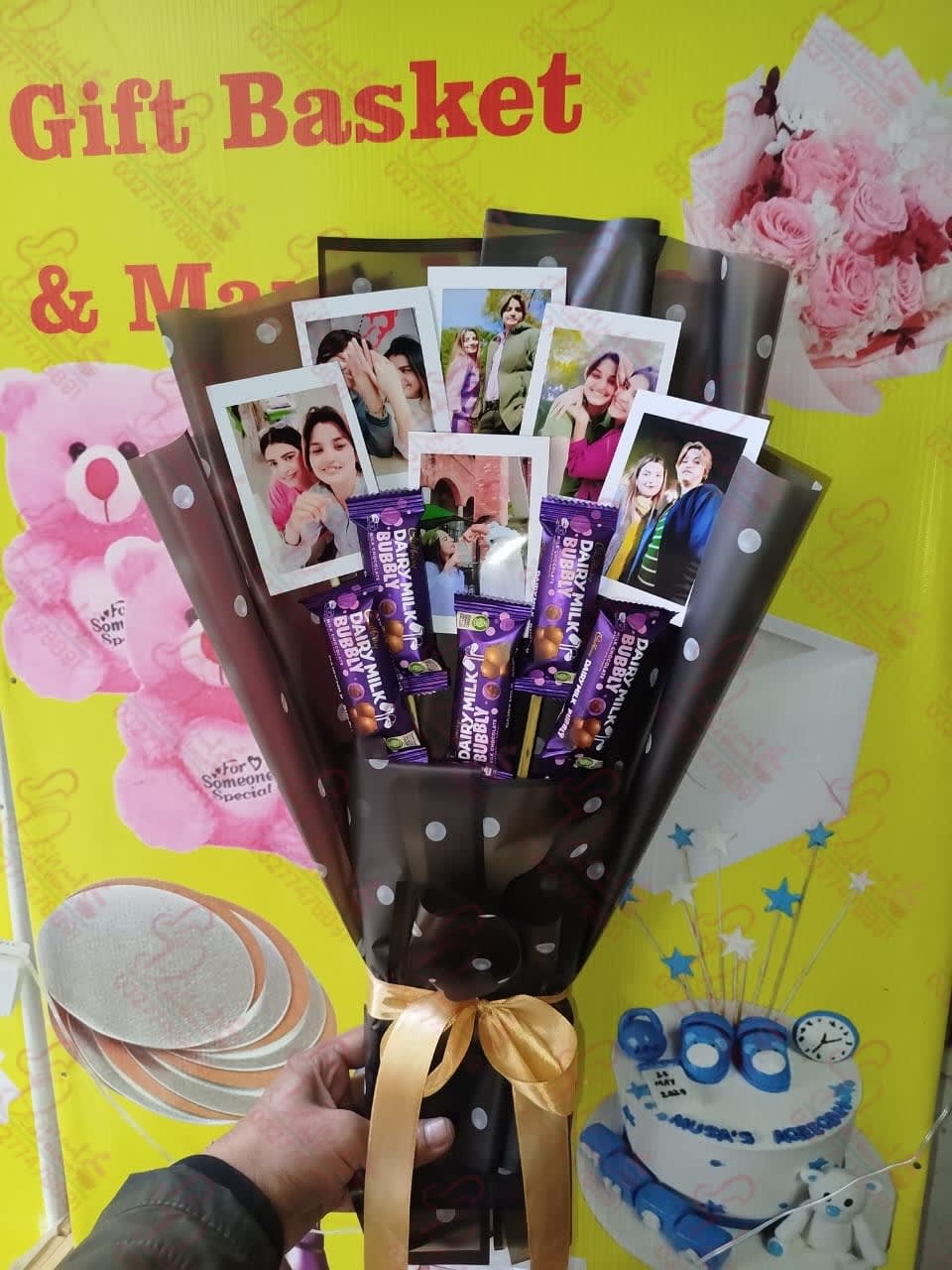 Travel Adventure Floral Celebration Cake Faisalabad