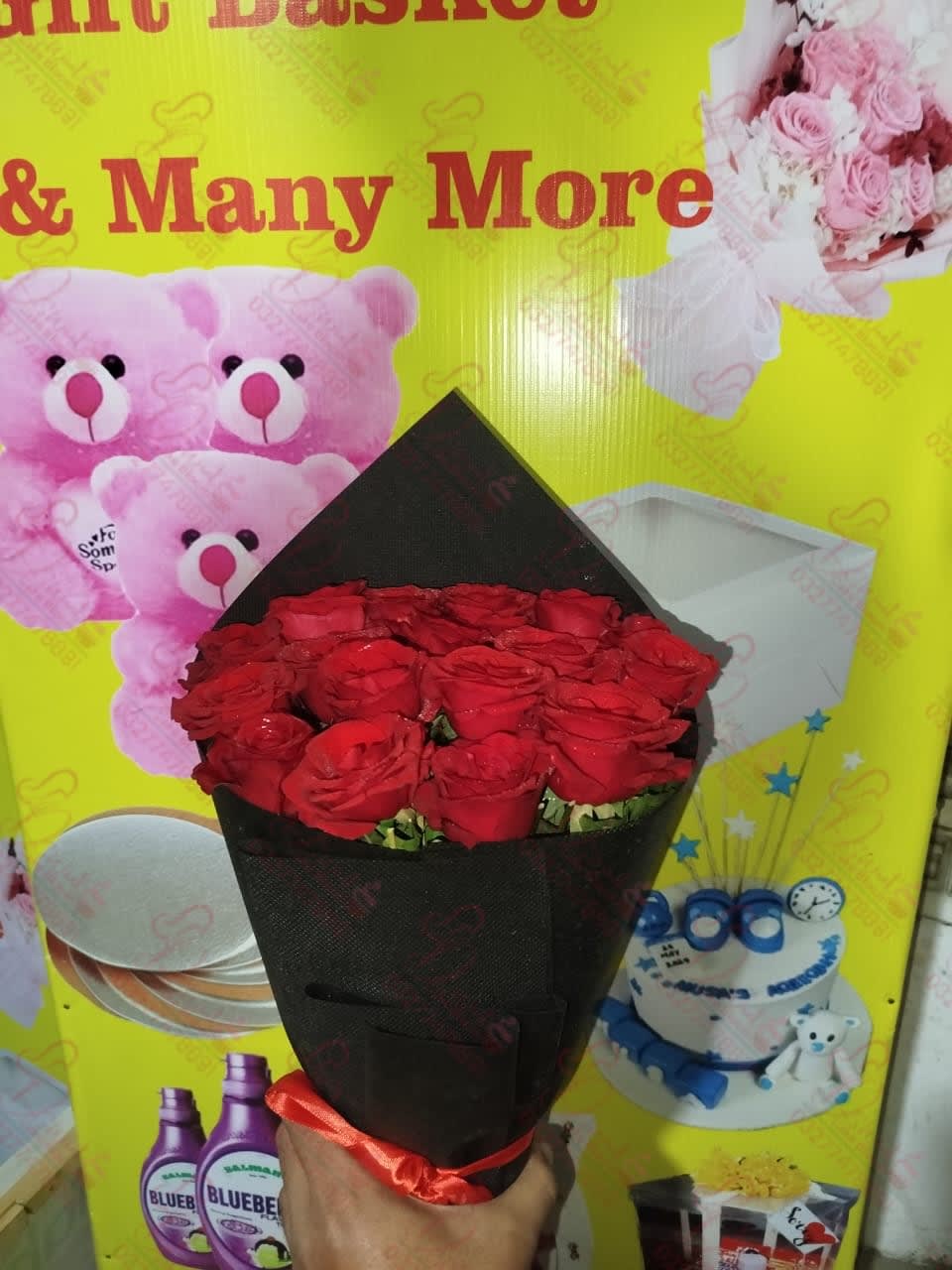 Two Tier Elegant Wedding Flowers Bouquet Cake Faisalabad