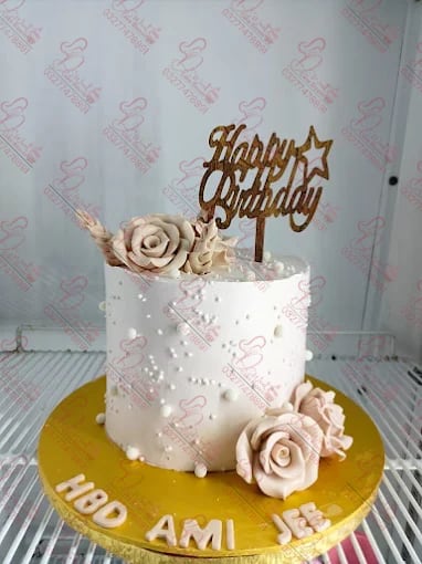 Cream Rose Birthday Cake Islamabad