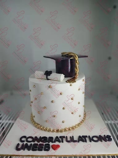 Custom Graduation Cake Faisalabad