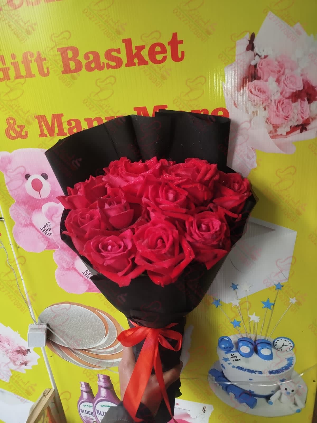 Vintage Lambeth Flower Cake Rawalpindi