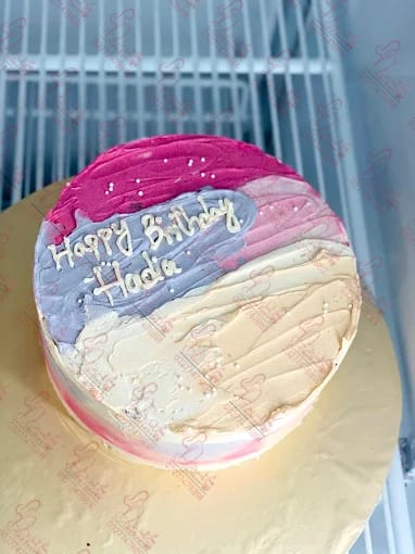 Minimalist Trendy Birthday Cake Rawalpindi