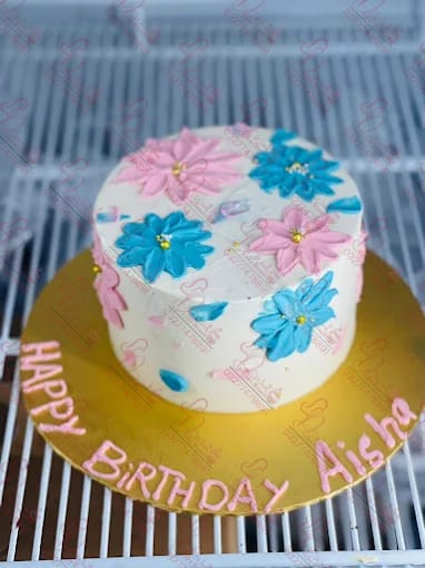 Floral Female Birthday Cake Rawalpindi