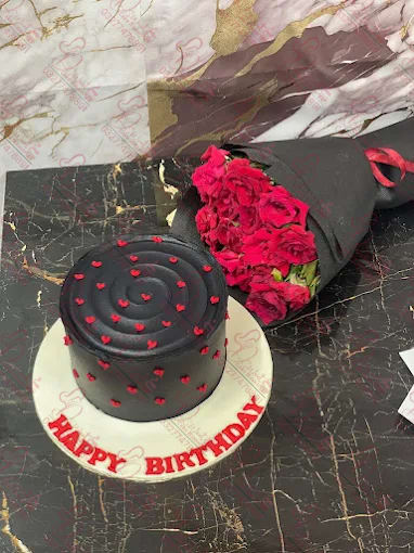 Red Rose Birthday Cake with Bouquet Faisalabad