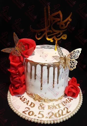 Decorated Wedding Flowers Cake Faisalabad