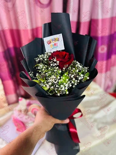 Red Rose Flowers Bouquet Cake Combo Faisalabad