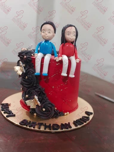 Fondant Couple Figurine Anniversary Cake Rawalpindi