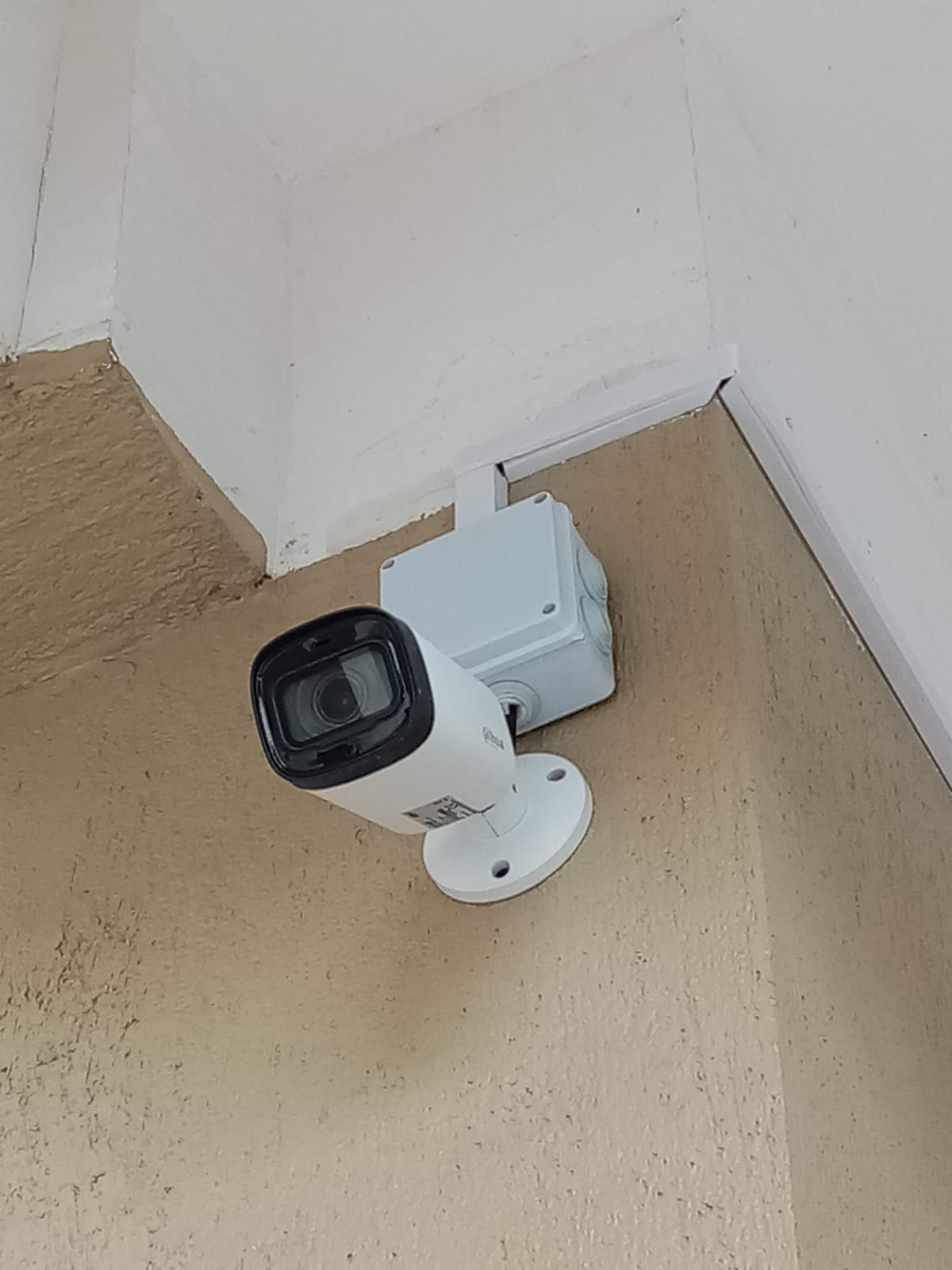 Dahua DH-HAC-HFW1200D 2MP Bullet Camera, photo 1 of 3