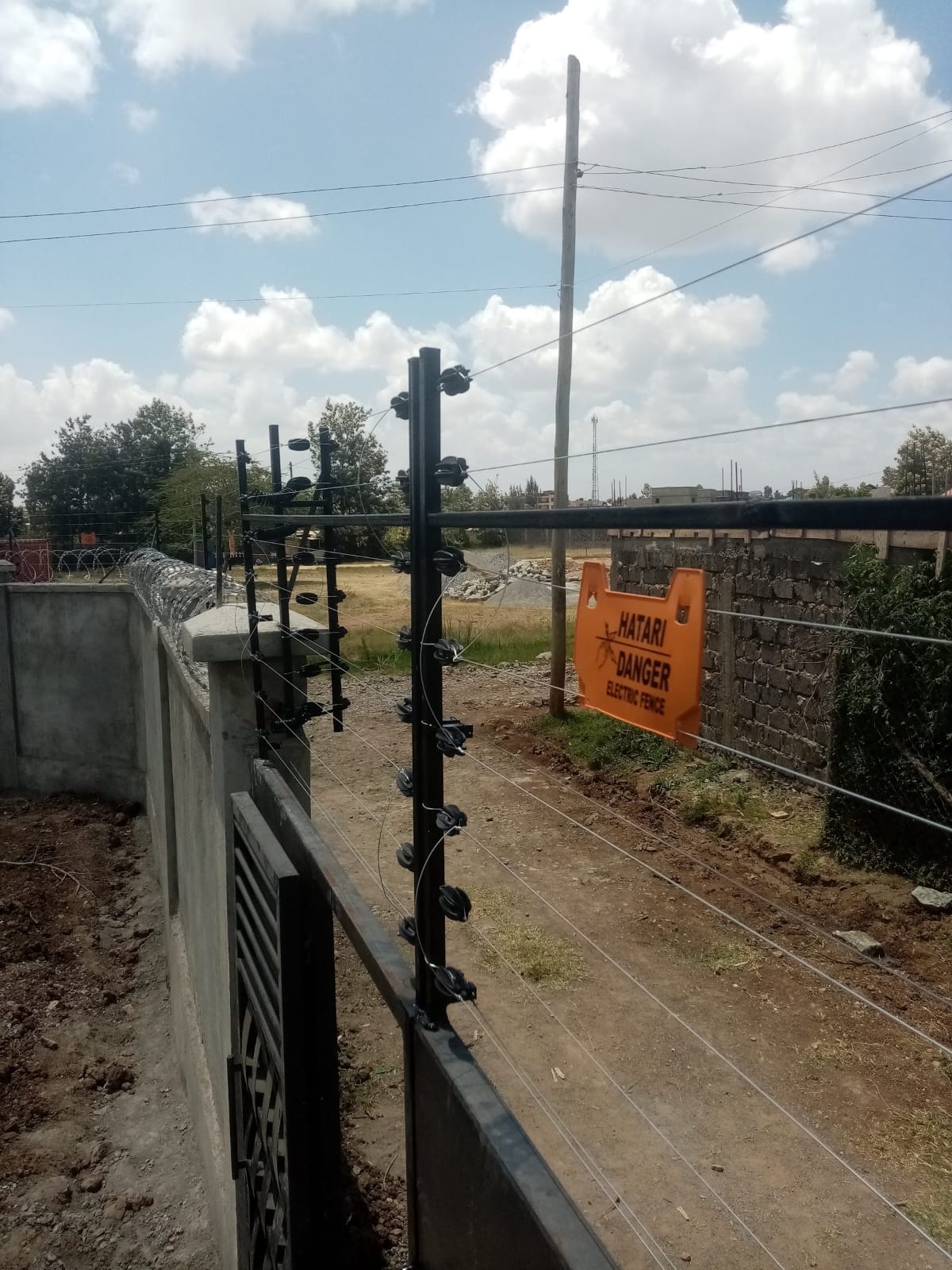 Nemtek Fence Insulator Strain Post Type, photo 1 of 3