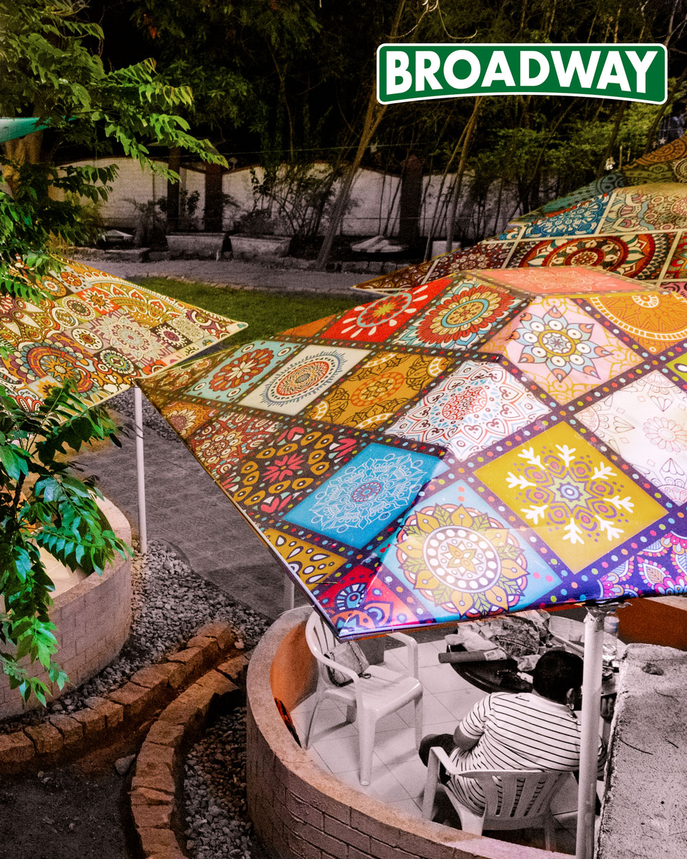 Broadway Cafe & Garden Restaurant 