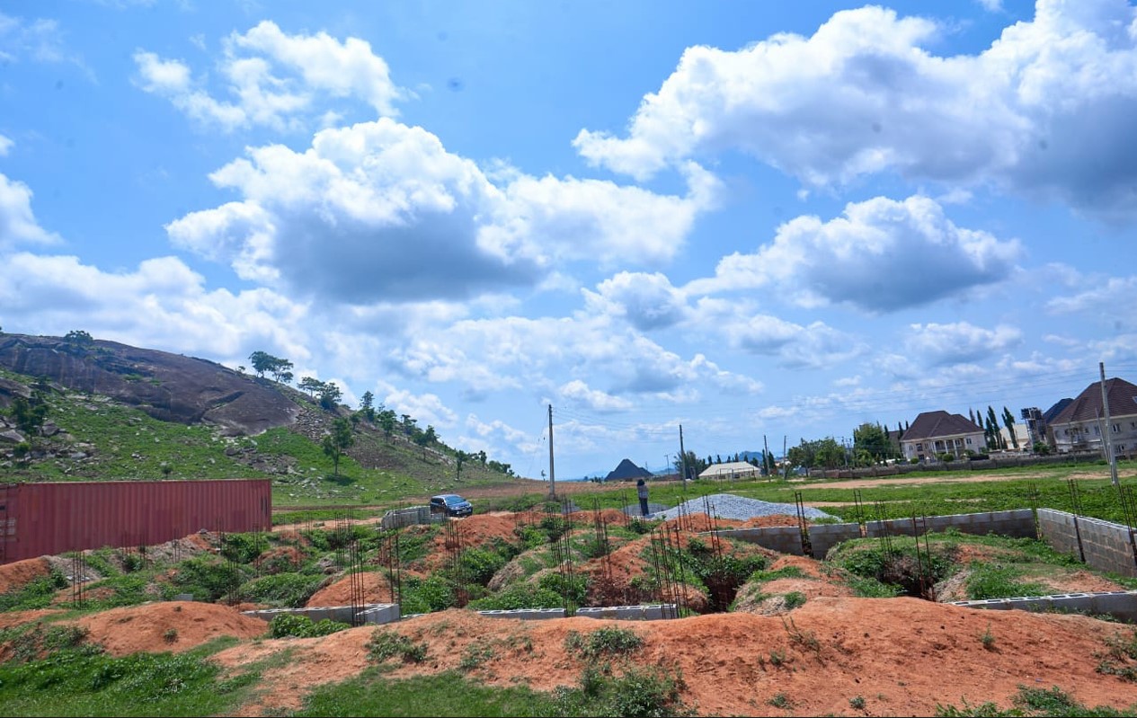EDGES HOMES, ACO ESTATE