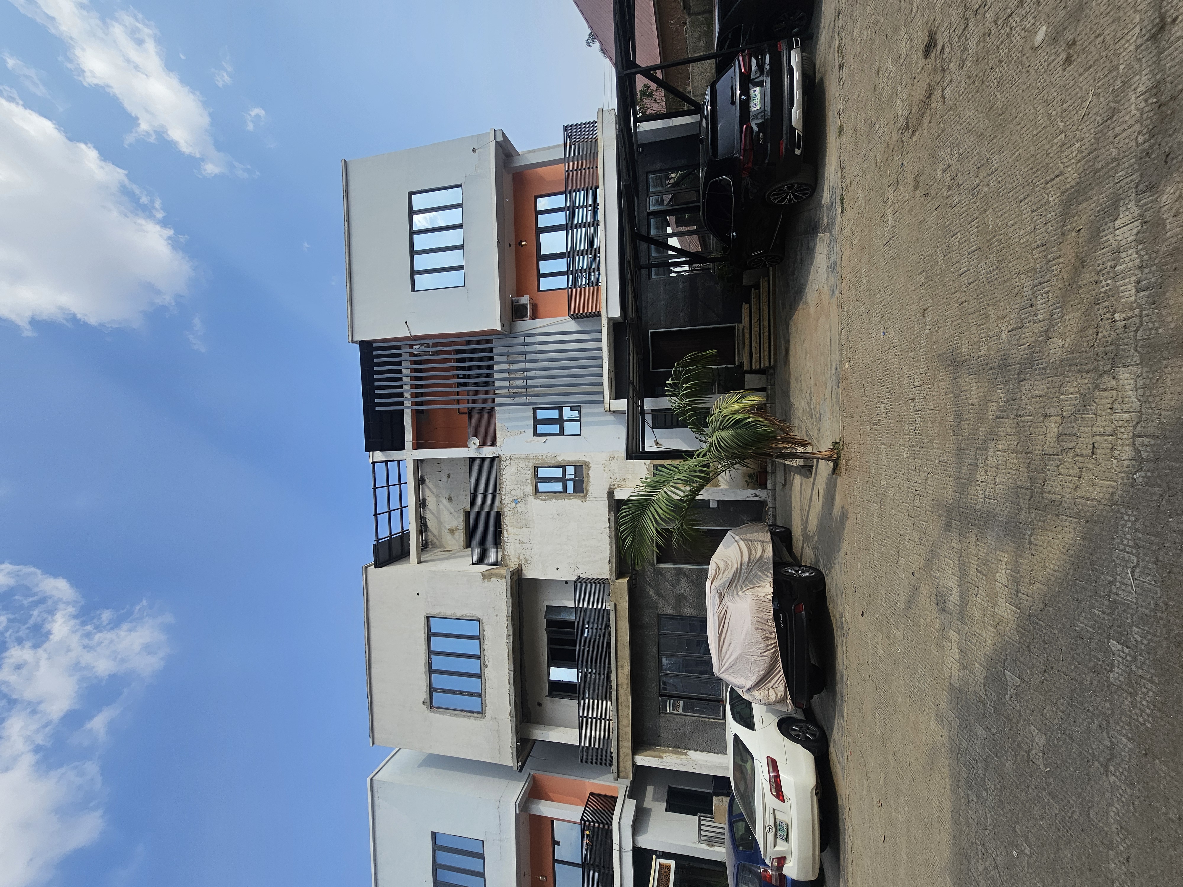 6-bedroom semidetached triplexes