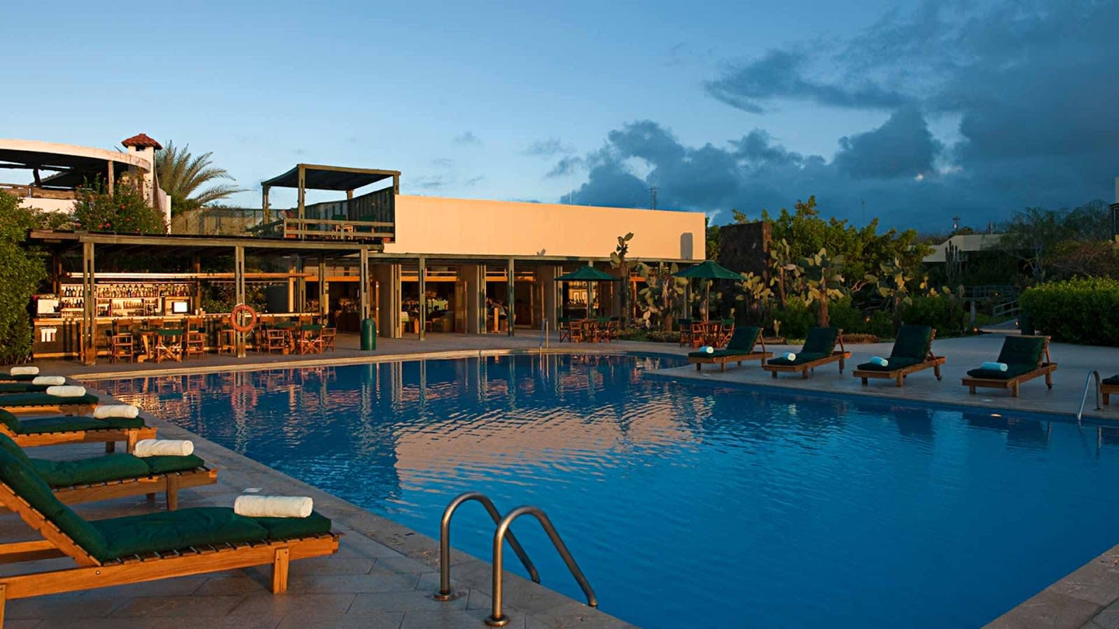 FINCH BAY HOTEL