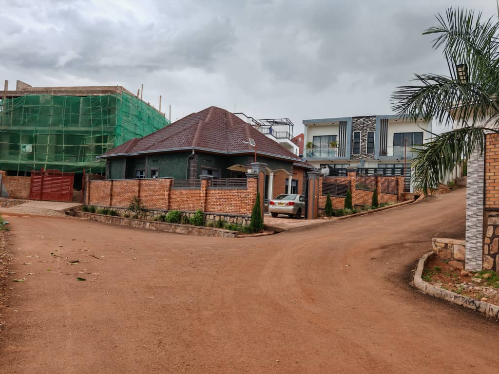 INZU KAGARAMA 250,000,000 (NEGOTIABLE) RWF BY 0783087078