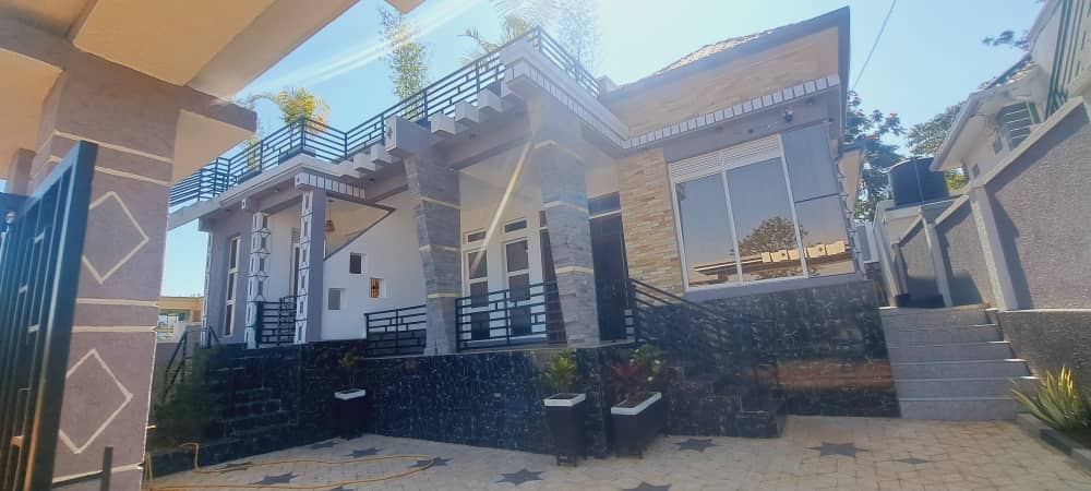 HOUSE FOR SALE KANOMBE BUSANZA 160,000,000 RWF BY JMV +250 789 856 567