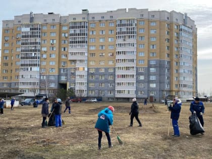 В Чебоксарах субботники прошли на 20-ти городских территориях