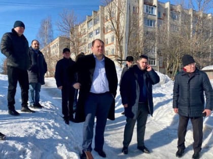 Денис Спирин посетил место строительства новой дороги по улице 1-я Южная