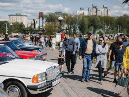 III Всероссийский фестиваль авто- и мото- ретро техники «Машины времени»