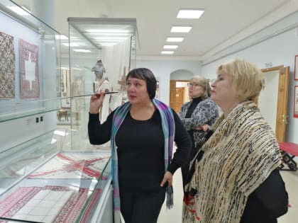 Татьяна Полякова посетила Музей чувашской вышивки