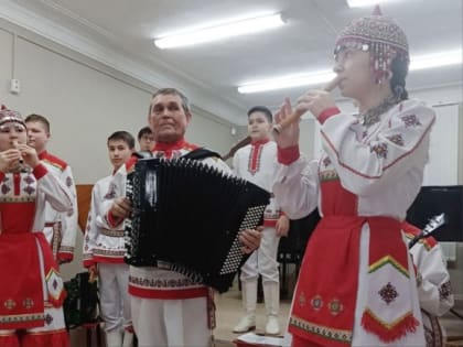 «Эревет» пришел в гости