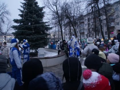 В благоустроенном сквере на Ивана Франко  развернулась настоящая новогодняя сказка