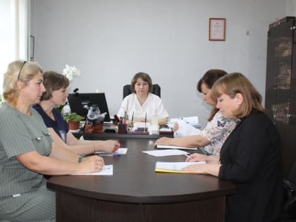 В администрации прошло заседание Межведомственной комиссии по вопросам повышения доходов бюджета Порецкого муниципального округа, своевременности и полноты выплаты заработной платы