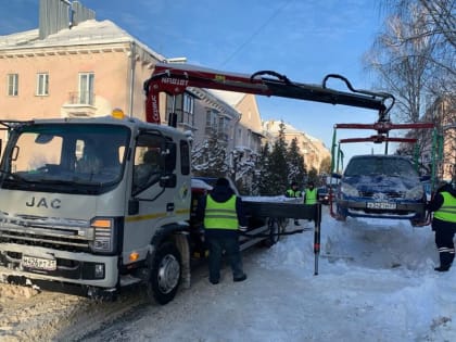 В Чебоксарах за два дня эвакуировали 13 автомобилей из зон действия запрещающих знаков