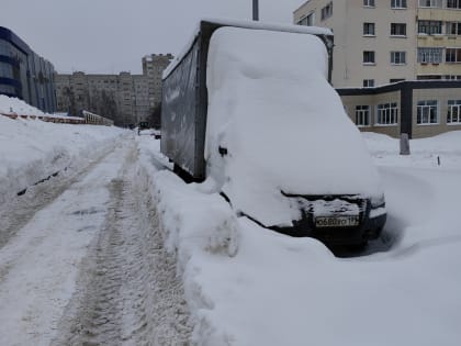 В Чебоксарах ищут владельцев автомобилей, препятствующих уборке снега