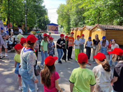 Более тысячи чебоксарских школьников провели в июне лакреевское "Лето в парке"