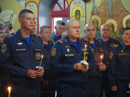 Пожарные-спасатели приняли участие в благодарственном молебне в честь иконы Божьей Матери "Неопалимая Купина"