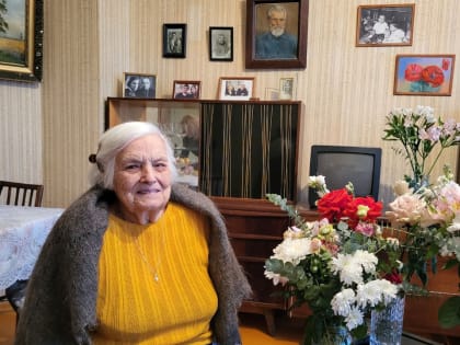 Долгожительница из Чебоксар Мальвина Брагина отметила 95-летие в кругу гостей и близких