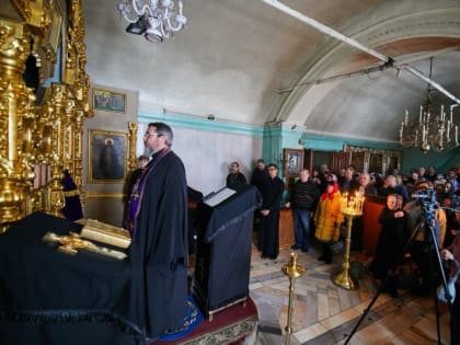 В канун Недели первой Великого поста митрополит Чебоксарский и Чувашский Савватий произнес слово перед Таинством Покаяния в Введенском кафедральном соборе г.Чебоксары