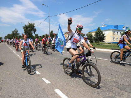 Яльчикский округ встретил участников V любительского профсоюзного велопробега «100 километров - Потому что мы Вместе»