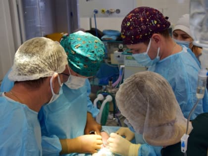 Врачи спасли семидесятилетнюю пациентку с опухолью гортани