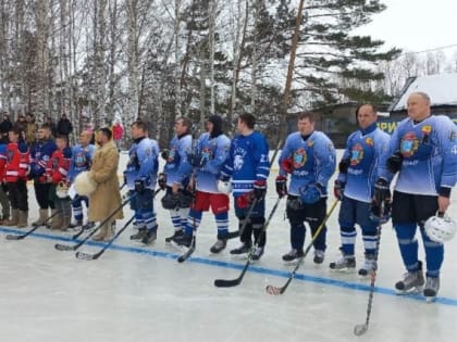 В селе Лащ-Таяба состоялся турнир, посвященный ветеранам хоккея