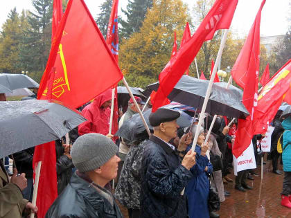 В Чувашии прошли акции в память о защитниках Советской власти «Не забудем, не простим!»