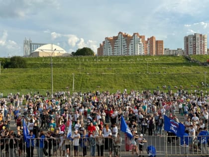 В Новочебоксарске на нижней набережной состоялся праздничный концерт, посвящённый Дню России