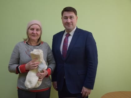 В поддержку мобилизованных граждан жительница г. Чебоксары связала 30 пар шерстяных носков