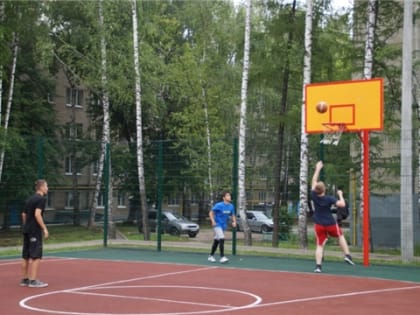 В Чебоксарах инструкторы по спорту проводят соревнования по месту жительства