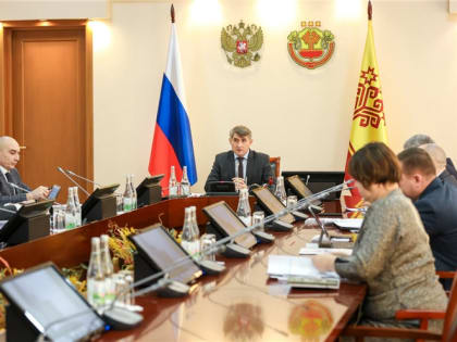 Олег Николаев: Движемся уверенно, по многим направлениям с опережением