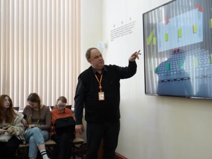 Член жюри Чебоксарского кинофестиваля Александр Розанов провел лекцию в Институте культуры на тему искусственного интеллекта