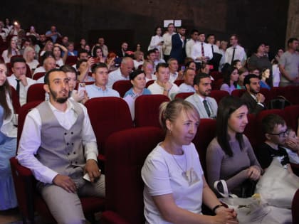 Леонид Черкесов напутствовал выпускников медицинского факультета Чувашского госуниверситета